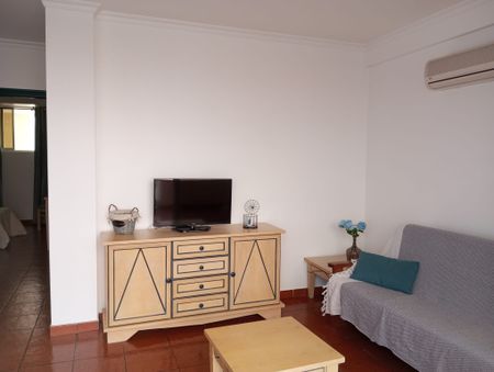 Esplêndido estúdio em Monte Gordo, num complexo residencial com piscina - Aluguer sazonal - Photo 4