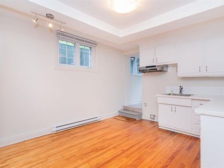 Condo for rent, Montréal (Saint-Laurent) - Photo 2