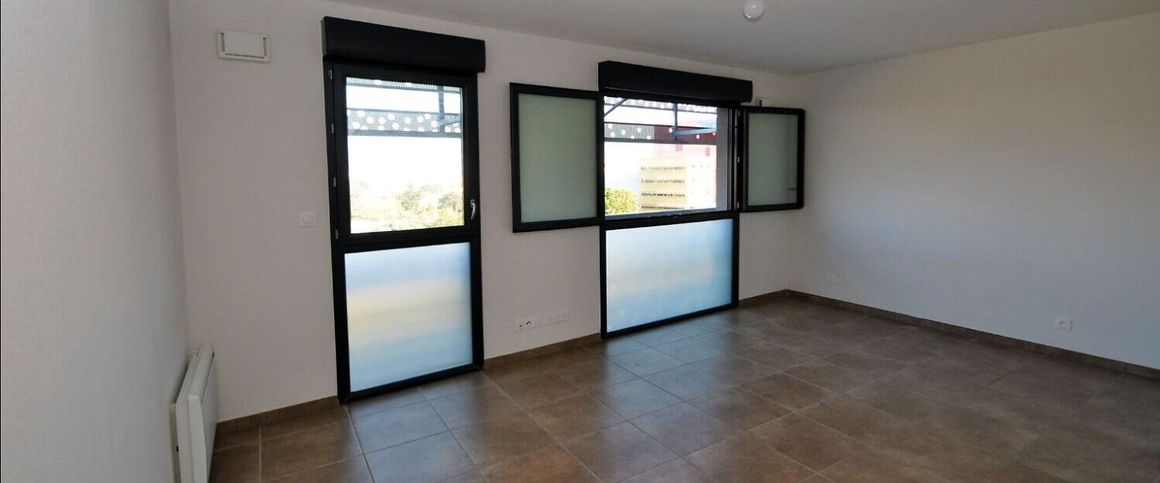 À LOUER STUDIO T1 AVEC ASCENSEUR CENTRE-VILLE DE PERPIGNAN - Photo 1