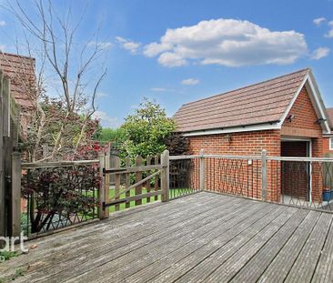 3 bedroom semi-detached house to rent - Photo 4