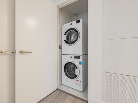 For Lease - 110 Broadway Avenue Unit# 1006 S, Toronto, Ontario - Photo 2