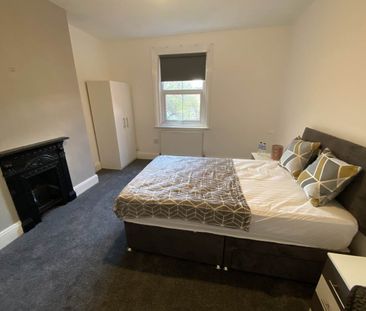 Haddon Road (Room 2), Burley, Leeds - Photo 3