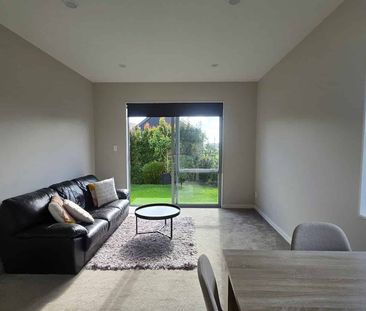 Fully furnished one bedroom Self-contained - Photo 4