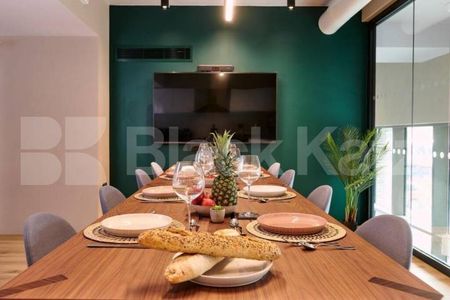 Luxury 1 Bed Apartment in Aster Apts N15 with Gym & Concierge - Photo 5