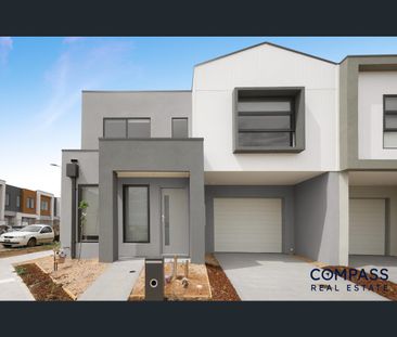 17 Illustration Avenue, Mambourin, Vic 3024 - Photo 5