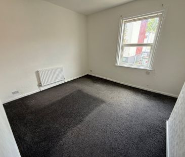 Bridgefield Street, Radcliffe - Photo 1