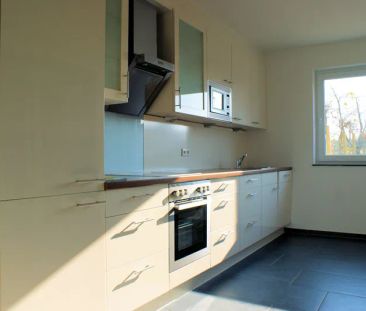 Erdgeschosswohnung mit Einbauküche, Erdwärme und Garten unbezahlbar... - Photo 2