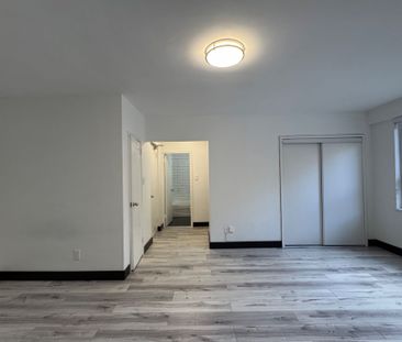 For Lease - 600 Eglinton Avenue Unit# 106, Toronto, Ontario - Photo 2