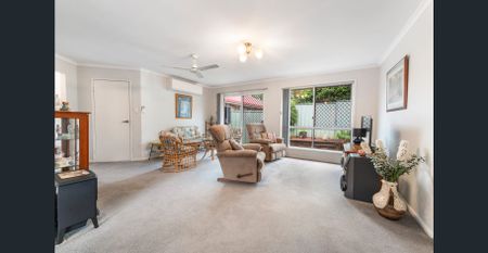 Spacious and Beautifully Presented Unit Ready for You!! - Photo 3