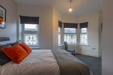 1 bedroom in a house share to rent - Photo 4