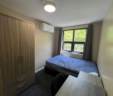 Room in a Shared Flat, Classic House, BS1 - Photo 3