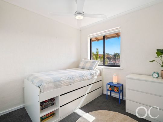 Open the Door to Effortless Living in a Prime West Lakes Location - Photo 1