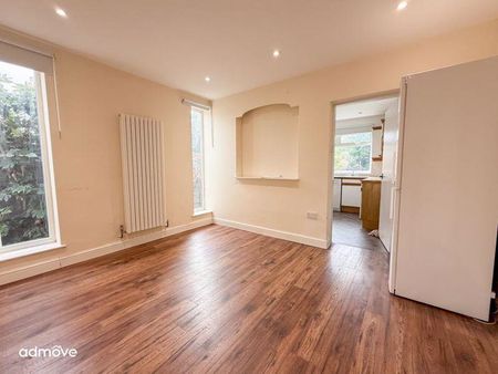 3 bedroom detached house to rent - Photo 3