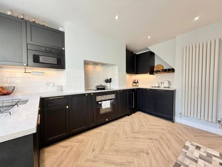 Lawrence Road, Altrincham - Photo 5