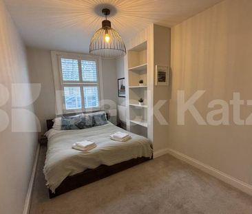 Stylish & contemporary maisonette flooded with natural light - Photo 6