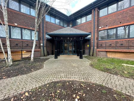 Studio to rent - Photo 2