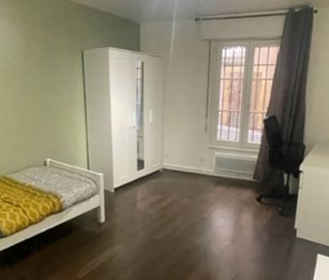 METZ CENTRE - STUDIO MEUBLE - 32 M2 - CUISINE EQUIPEE - Photo 2