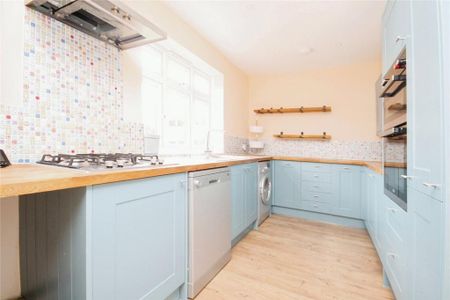 3 bedroom terraced house to rent - Photo 3