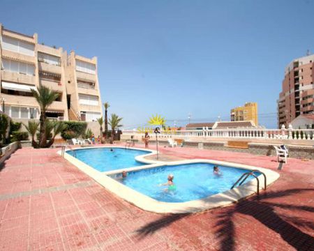 GROUND FLOOR APARTMENT FOR RENT CLOSE TO THE BEACH IN TORREVIEJA - ALICANTE - Photo 5