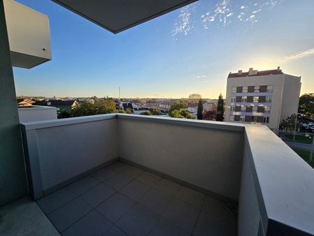 Furnished and equipped T0 flat next to Wisteria! - Photo 5