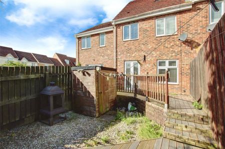 3 bedroom terraced house to rent - Photo 3