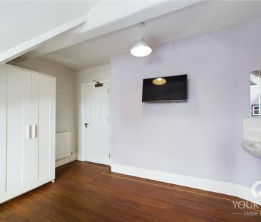 1 bedroom in a house share to rent - Photo 5