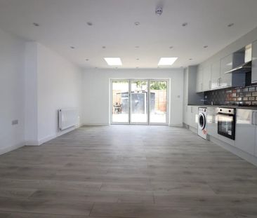 2 Bed Detached House, Sidney Road, SE25 - Photo 4