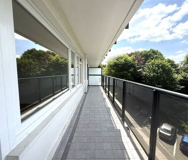 Instapklare 1 slp. appartement met terras in het centrum van Sint-N... - Photo 1