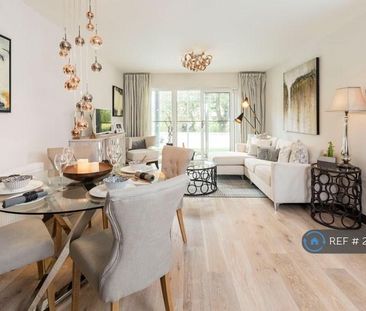 2 bedroom penthouse to rent - Photo 2