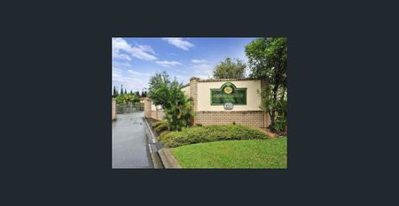 Triple Air Con Townhouse. Gate Secured Complex. Near Warrigal State School. Quiet and Convenient Location - Photo 3