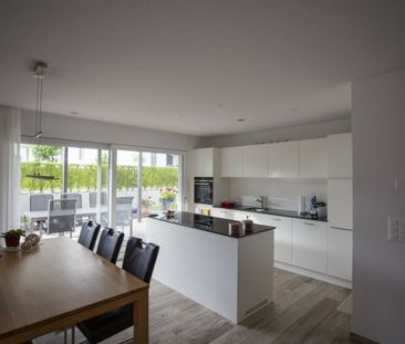 Generous 3.5-room apartment with 2 bathrooms and large terrace - Photo 3