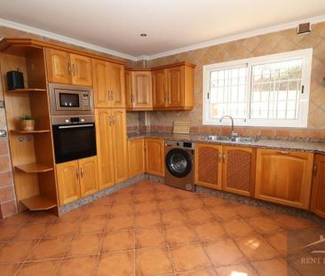 4 bedroom luxury Villa for rent in Alhaurín el Grande, Spain - Photo 5