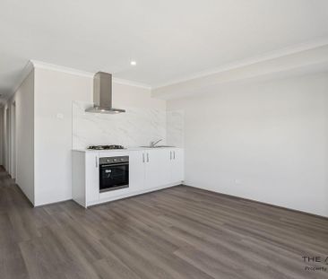 Duel key duplex home - Photo 6