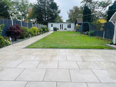 5 bedroom semi-detached house to rent - Photo 5