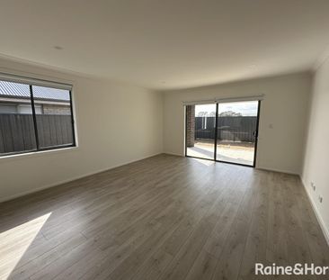 4-Bedroom Family Home - Space, Comfort & Style in Munno Para Downs! - Photo 2