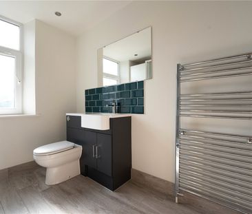 30 Victoria Street, Huddersfield, HD5 - Photo 2