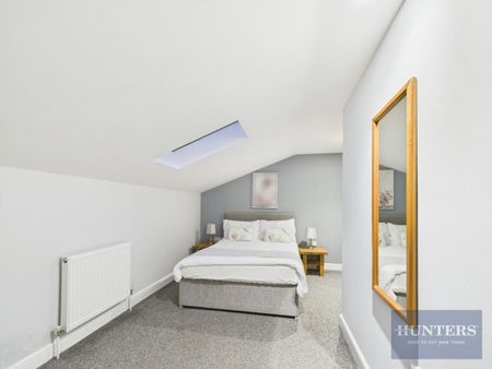 2 bedroom Flat To Let - Photo 2