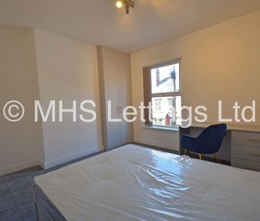 4 Bedroom Mid Terraced House for rent in Hessle Terrace - Photo 5
