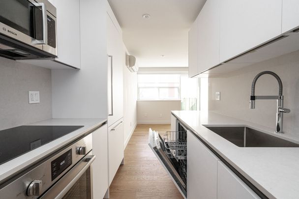 365 Eglinton Avenue East - Photo 1