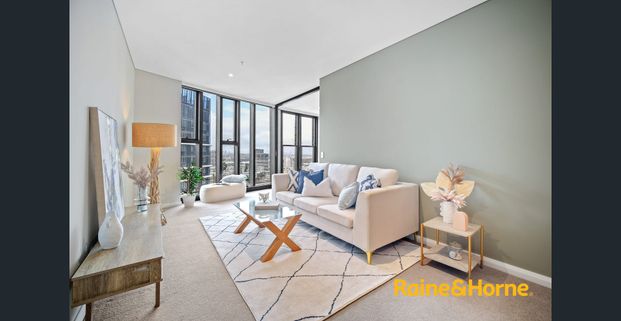 Luxurious Modern 2 Bedroom Apartment with 23rd Floor Picturesque Water Views - Photo 1