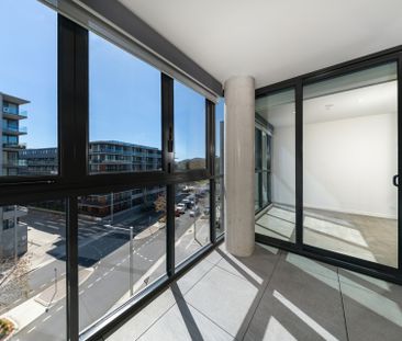 North Facing One Bed Apartment In The City - Photo 1