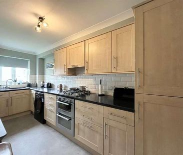 Pentire Avenue, Newquay, TR7 - Photo 4