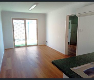 HANDY REDCLIFFE LOCATION - Photo 2