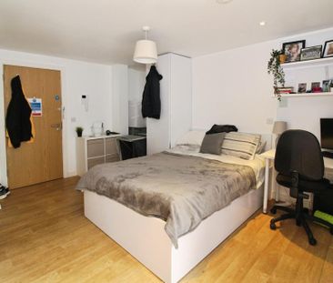 Studio to rent - Photo 1