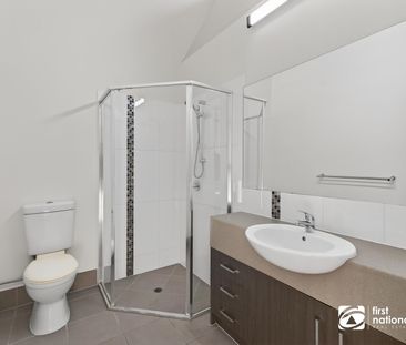 MODERN THREE BEDROOM TOWNHOUSE IN BEAUTIFUL POCKET OF ORMISTON. NB ... - Photo 1