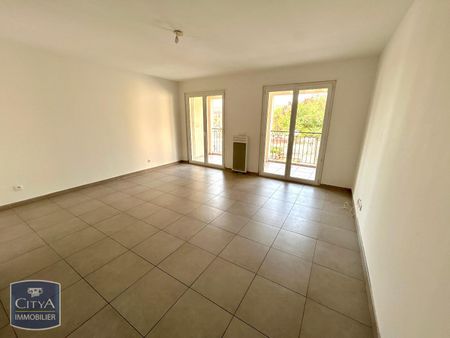 Location Appartement 2 pièces 51m² PORT DE BOUC 13110 - Photo 2