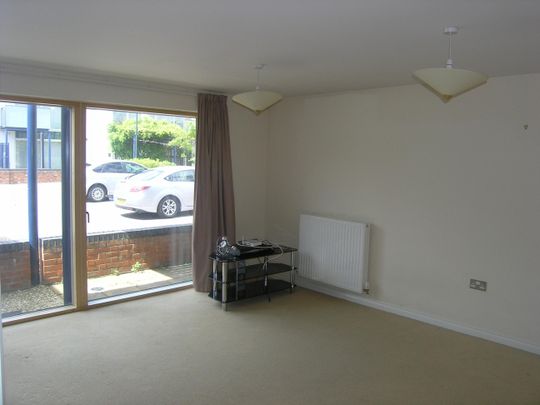 The Gallery, Swindon, Leicester Street - Photo 1