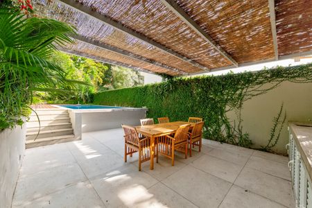 Moradia de Luxo com piscina para arrendamento no centro de Cascais - Photo 2