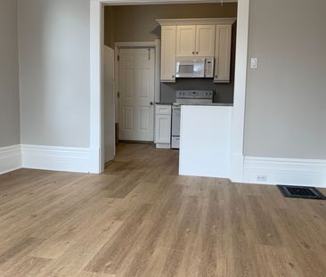 For Lease - 172 Dunlop Street, Barrie, Ontario - Photo 6