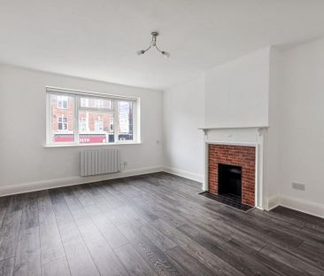 2 bedroom maisonette to rent - Photo 4